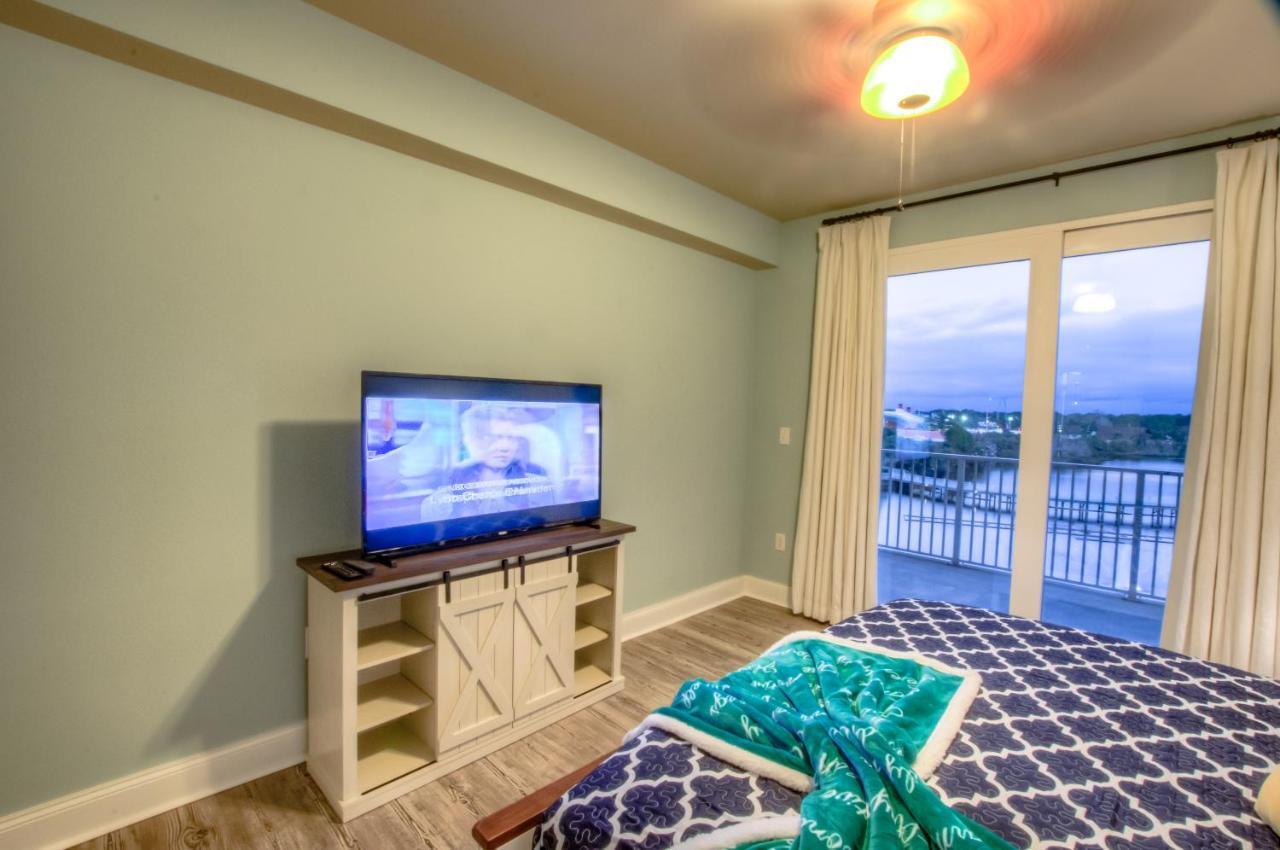 Laketown Wharf 429 By Aneliya Holiday home